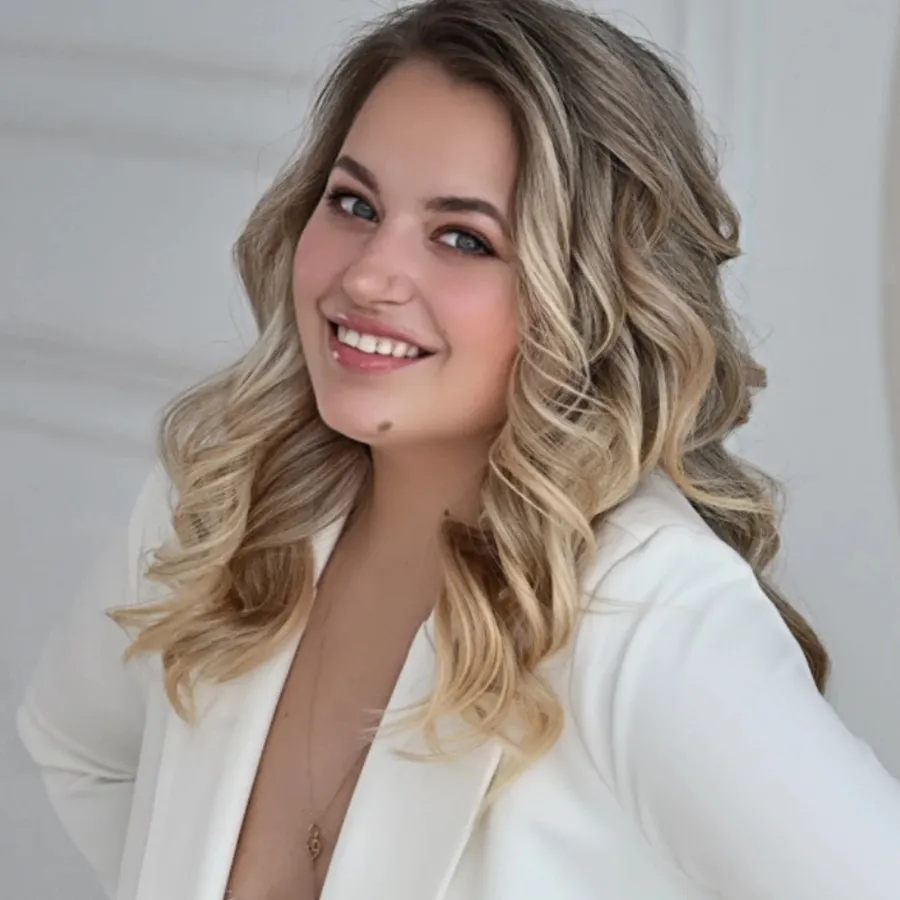 Ксения Хотулева